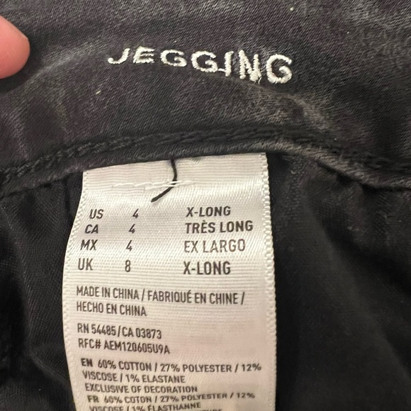 American Eagle Jean - Picture 2 of 4